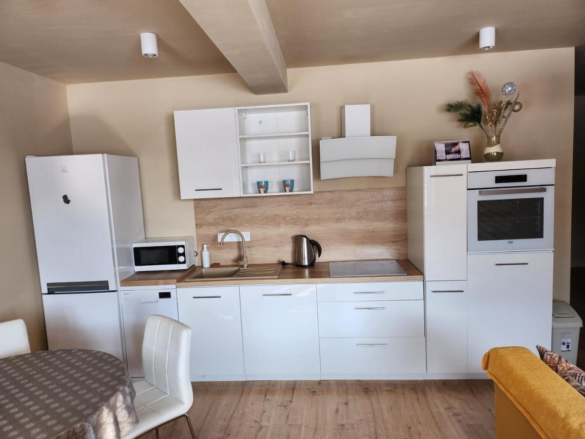 Apartman Greenside Michalovce Buitenkant foto