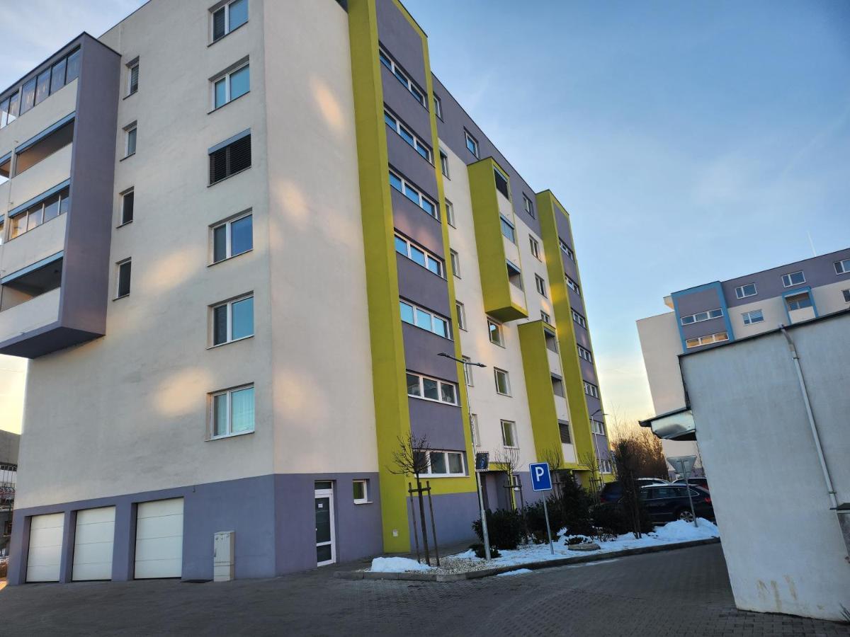 Apartman Greenside Michalovce Buitenkant foto